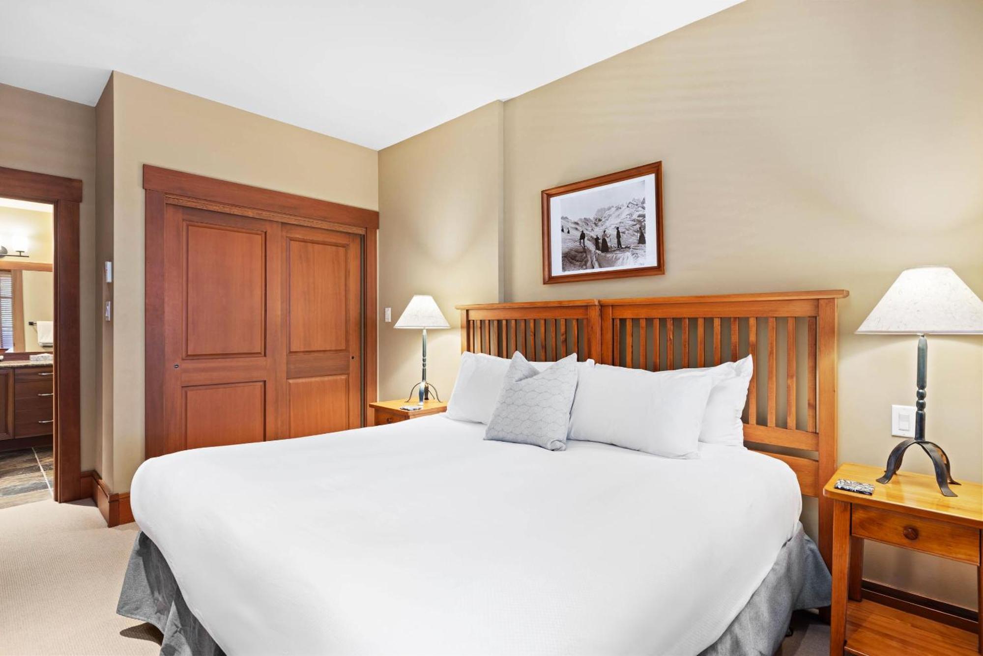Taluswood The Heights 18 | Mountainside Townhome W/ Ski Access, Hot Tub, Tranquil Views Whistler Bagian luar foto